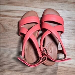 Gentle Souls Women's Bright Coral Sandals